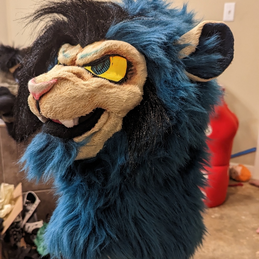 Lion Head Partial Furry - Picture 11 of 12